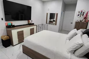 8363 NW 41st St, Doral, FL 33166 - Photo 5