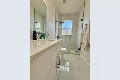 1034 NE 208th St, Miami, FL 33179 - Photo 17