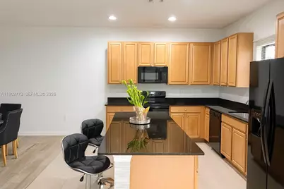 19316 NE 8th Ct, Miami, FL 33179 - Photo 9