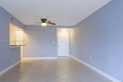 10257 NW 9th St Cir #106-10, Miami, FL 33172 - Photo 3