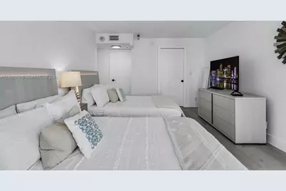 2555 Collins Ave #2200, Miami Beach, FL 33140 - Photo 29