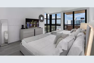 2555 Collins Ave #2200, Miami Beach, FL 33140 - Photo 23