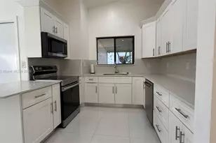 17010 SW 93rd Ave, Palmetto Bay, FL 33157 - Photo 3