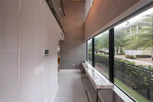 5601 N Ocean Dr, Hollywood, FL 33019 - Photo 3