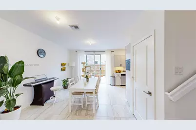 1040 SE 24th Ave, Homestead, FL 33035 - Photo 7