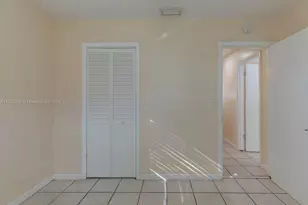 1010 N 69th Way, Hollywood, FL 33024 - Photo 19