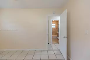 1010 N 69th Way, Hollywood, FL 33024 - Photo 17