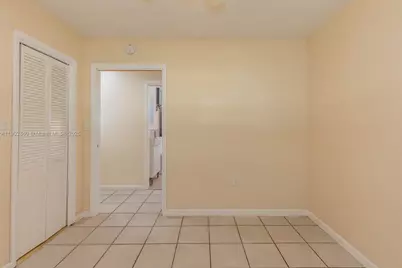 1010 N 69th Way, Hollywood, FL 33024 - Photo 13