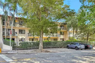 5201 Orduna Dr, Coral Gables, FL 33146 - Photo 5