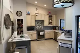 13647 Barberry Dr, Wellington, FL 33414 - Photo 11