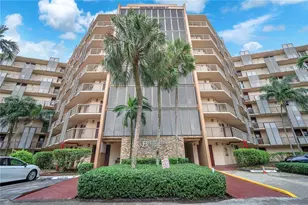 3301 N Country Club Dr, Aventura, FL 33180 - Photo 1