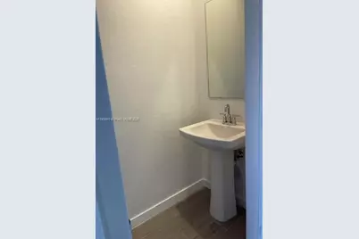1092 SE 23rd Ave, Homestead, FL 33035 - Photo 9