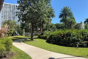 2801 NE 183rd St, Aventura, FL 33160 - Photo 21