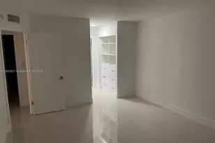 2801 NE 183rd St, Aventura, FL 33160 - Photo 17