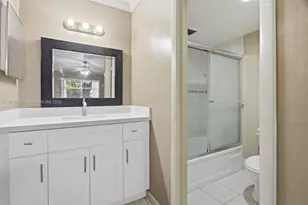 6300 S Falls Cir Dr, Lauderhill, FL 33319 - Photo 21