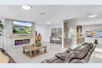 16891 SW 277th St, Homestead, FL 33031 - Photo 9