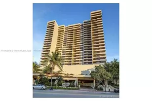 2555 Collins Ave, Miami Beach, FL 33140 - Photo 23