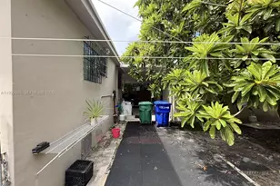 1835 SW 10th St, Miami, FL 33135 - Photo 7