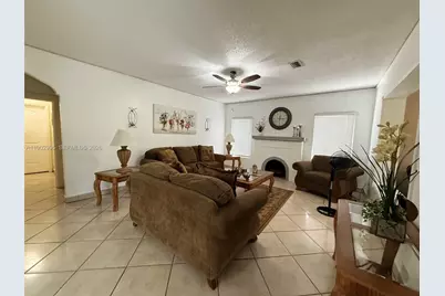 1835 SW 10th St, Miami, FL 33135 - Photo 11