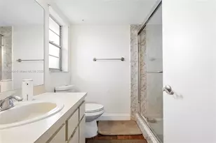 5540 Lakeside Dr, Margate, FL 33063 - Photo 21