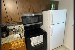 651 NW 42nd Ct, Deerfield Beach, FL 33064 - Photo 5