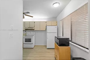 212 W Laurel Dr, Margate, FL 33063 - Photo 13