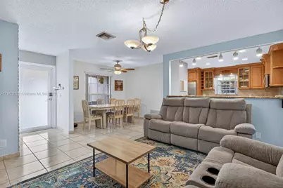 171 SW 79th Ave, Margate, FL 33068 - Photo 9