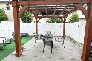 3318 W 106th Terrace, Hialeah, FL 33018 - Photo 29