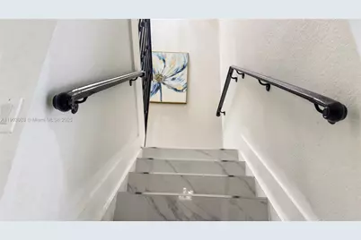 3318 W 106th Ter, Hialeah, FL 33018 - Photo 13