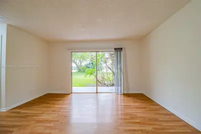 3453 NW 44th St #105, Oakland Park, FL 33309 - Photo 5