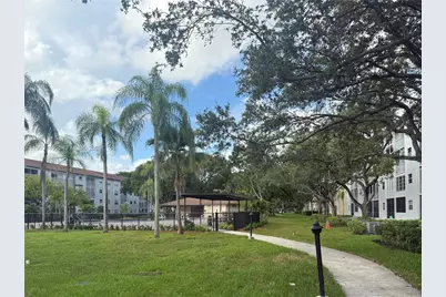 12501 SW 14th St #314R, Pembroke Pines, FL 33027 - Photo 23