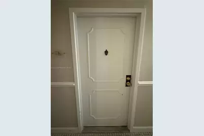 5750 Collins Ave #3K, Miami Beach, FL 33140 - Photo 3