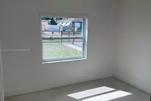 2441 NW 98th St, Miami, FL 33147 - Photo 9