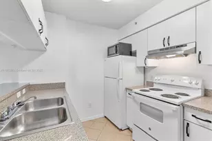 450 S Park Rd, Hollywood, FL 33021 - Photo 9