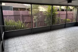 10360 W Cypress Ct, Pembroke Pines, FL 33026 - Photo 7