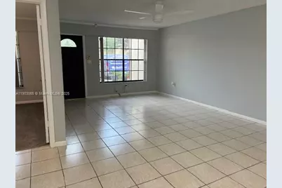 10360 W Cypress Ct #10360, Pembroke Pines, FL 33026 - Photo 3