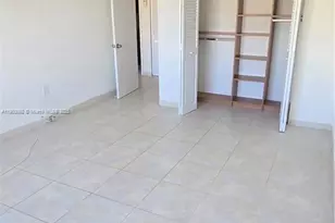 400 Kings Point Dr, Sunny Isles Beach, FL 33160 - Photo 23