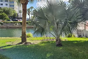 400 Kings Point Dr, Sunny Isles Beach, FL 33160 - Photo 33