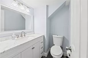 33 Madrid Ln, Davie, FL 33324 - Photo 21
