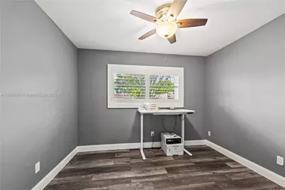 33 Madrid Ln #4-9, Davie, FL 33324 - Photo 15