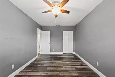 33 Madrid Ln #4-9, Davie, FL 33324 - Photo 17