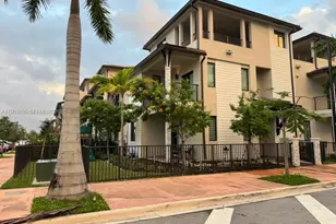 8364 NW 43rd St, Doral, FL 33166 - Photo 5