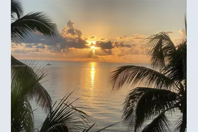 60 Ocean Front Dr, Key Largo, FL 33037 - Photo 21