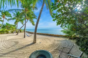 60 Ocean Front Dr, Key Largo, FL 33037 - Photo 11