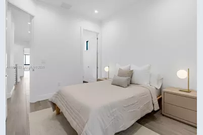 8013 NW 42nd St, Doral, FL 33166 - Photo 23