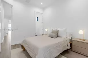 8013 NW 42nd St, Doral, FL 33166 - Photo 23