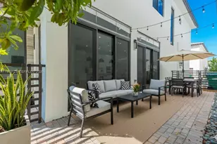 8013 NW 42nd St, Doral, FL 33166 - Photo 5