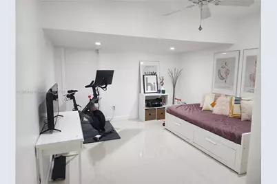 9777 NW 45th Ln, Doral, FL 33178 - Photo 27