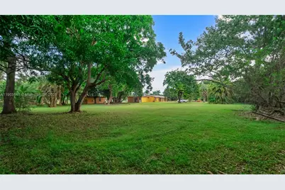 16255 SW 216th St, Miami, FL 33170 - Photo 39