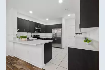 1411 SE 26th Rd #1411, Homestead, FL 33035 - Photo 5